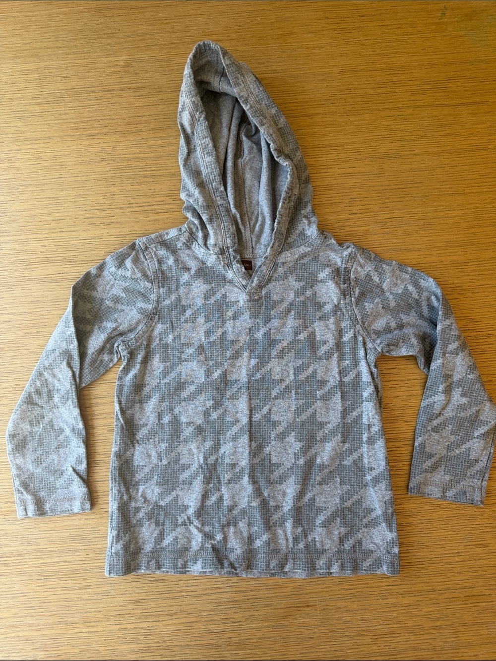 Tea Collection Kids Gray Houndstooth Hooded Long-Sleeve Tee